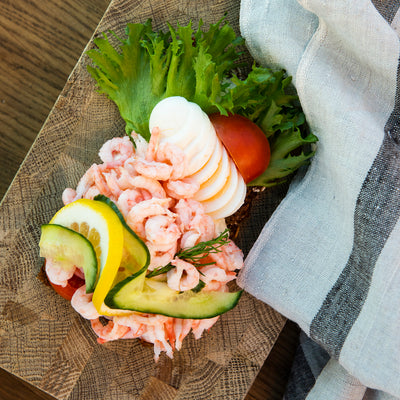 Lyxräkmacka mörkt rågbröd