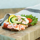 Lyxräkmacka mörkt rågbröd